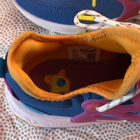 Nike react multi color - Picture 3 of 3